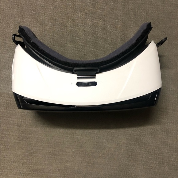 Samsung Gear VR Oculus 2015 Virtual Reality Headset Note5 S6 S7 Edge White - Picture 7 of 10